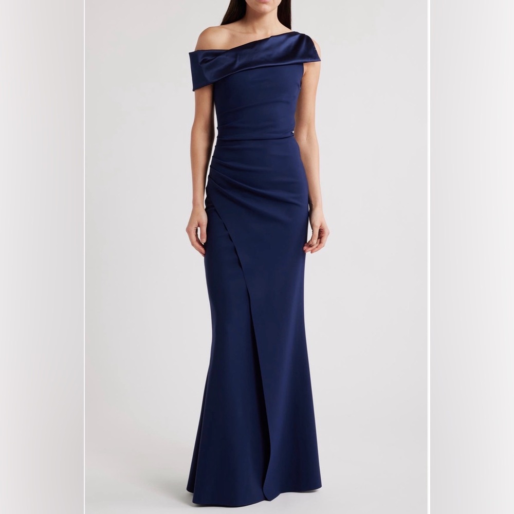 NEW Chiara Boni La Petite Robe Koppany Ruched Off the Shoulder Gown Sz 42 US 6